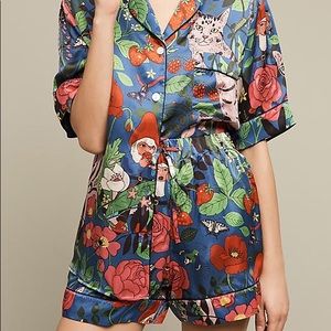 ISO KAREN MABON GARDEN GNOMES SILK SLEEP SET🐯